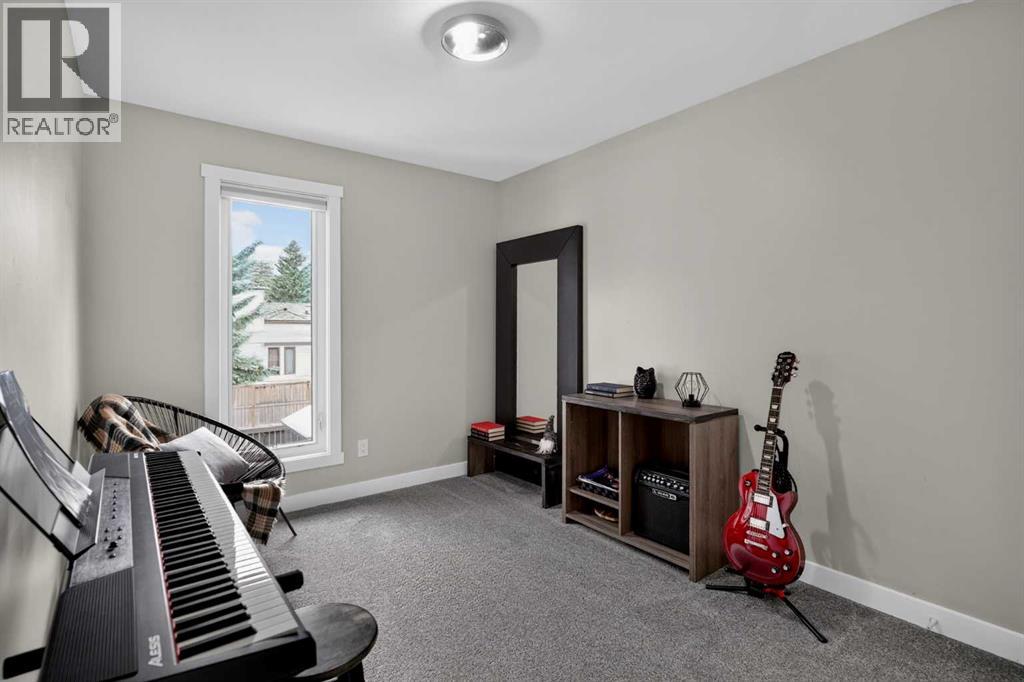 132 Woodglen Way SW, Calgary, Alberta  T2W 4T3 - Photo 30 - A2326302