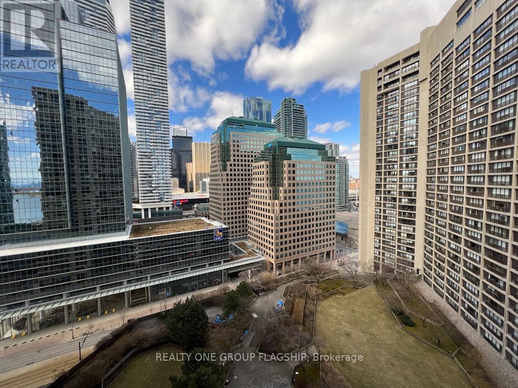2007 - 65 Harbour Square S, Toronto, Ontario  M5J 2L4 - Photo 12 - C13553912