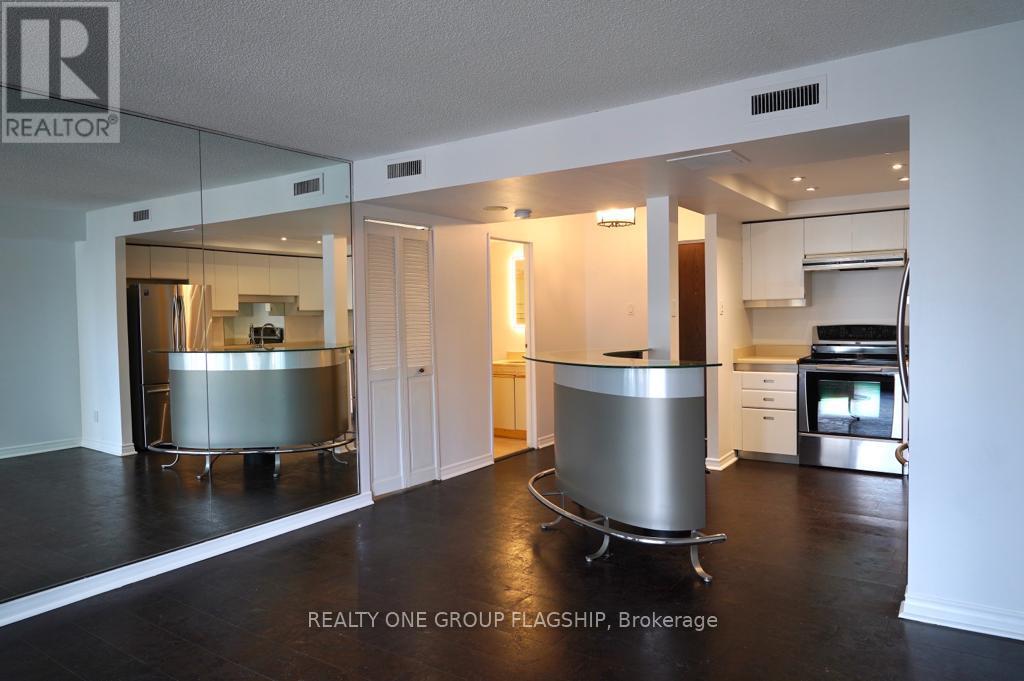 2007 - 65 Harbour Square S, Toronto, Ontario  M5J 2L4 - Photo 15 - C13553912