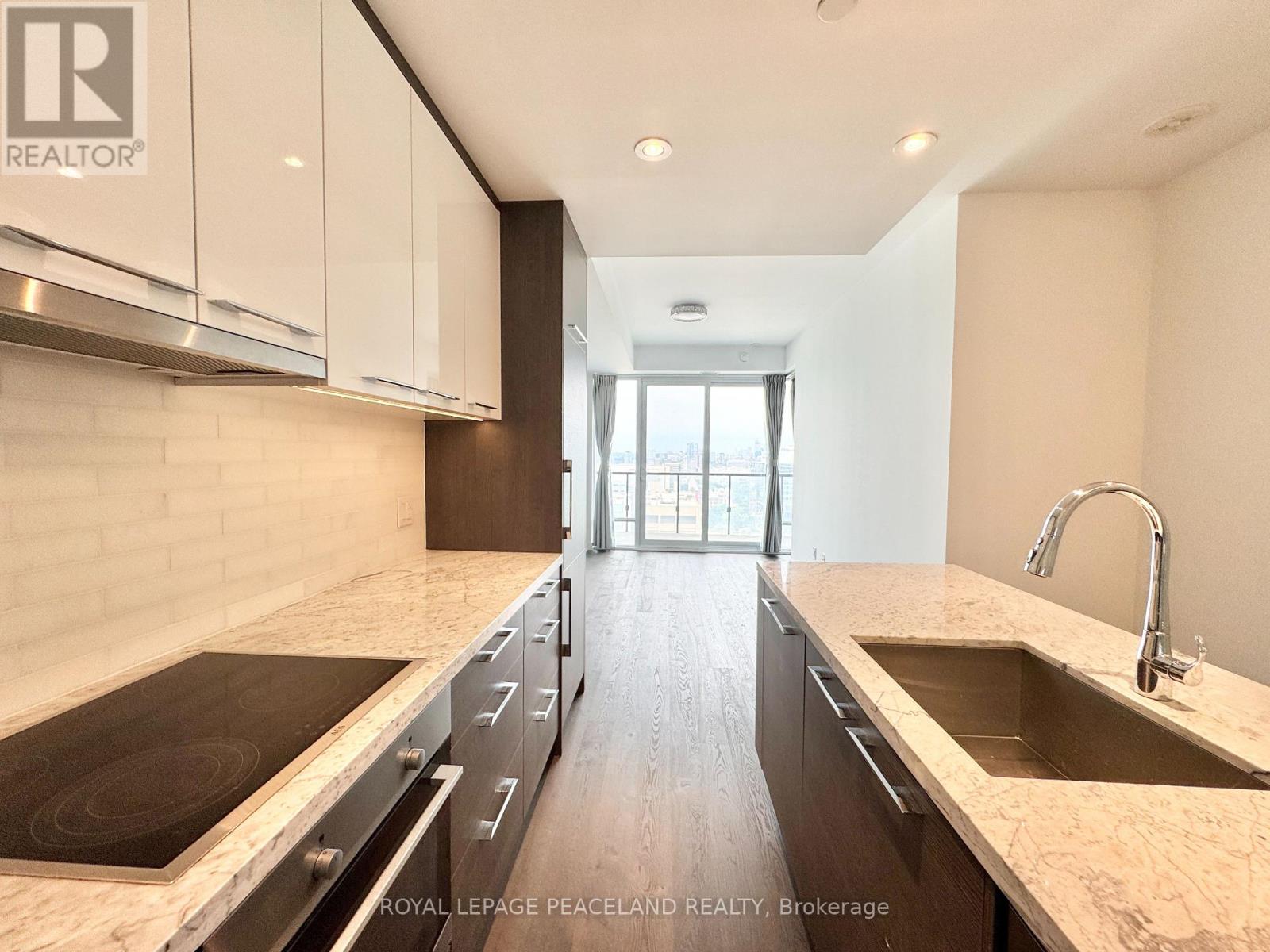 2601 - 488 University Avenue, Toronto, Ontario  M5G 0C1 - Photo 10 - C13553922