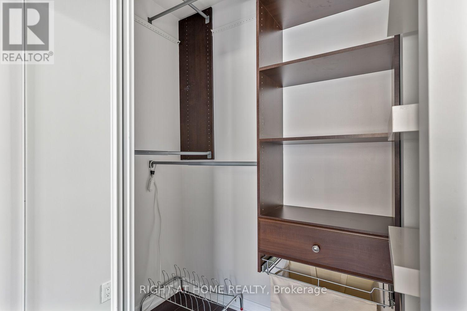 1409 - 35 Hayden Street, Toronto, Ontario  M4Y 3C3 - Photo 14 - C13553924