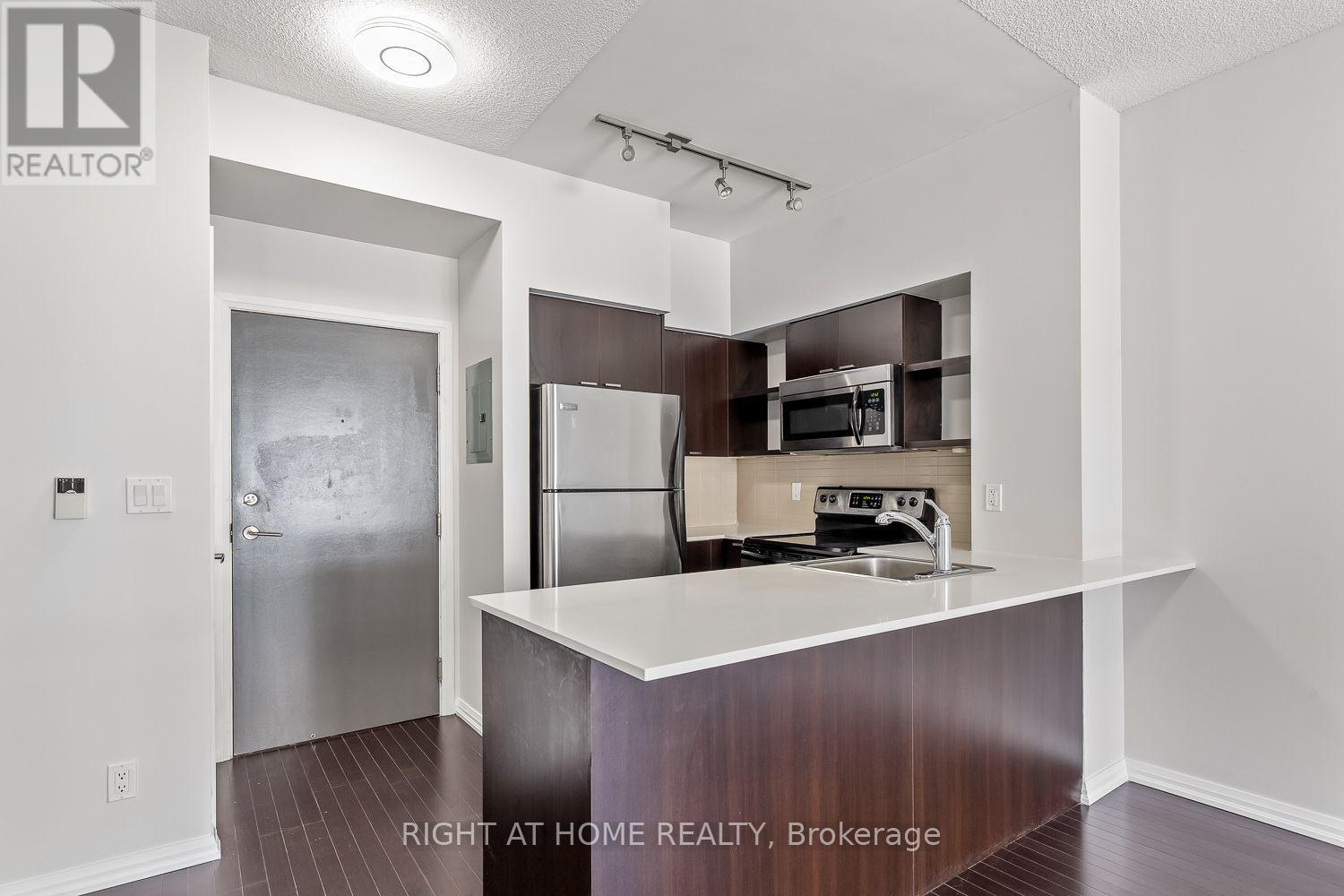 1409 - 35 Hayden Street, Toronto, Ontario  M4Y 3C3 - Photo 5 - C13553924