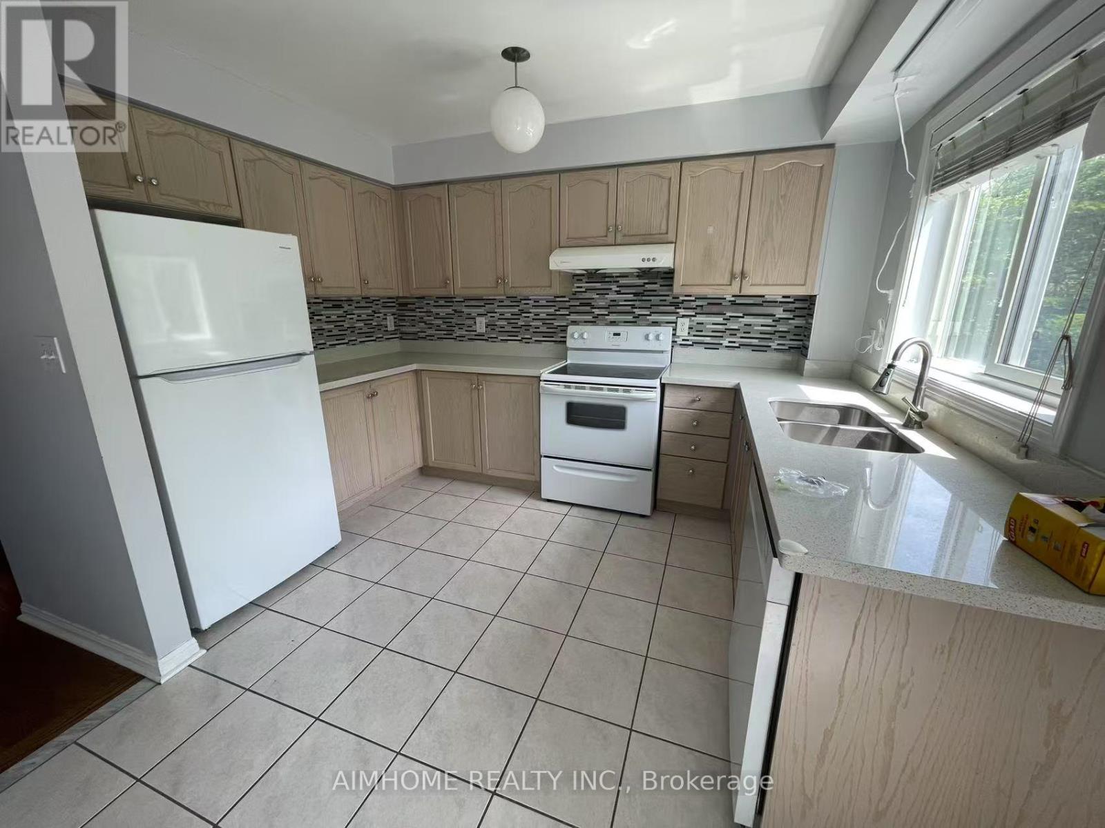 112 - 80 Acorn Place, Mississauga, Ontario  L4Z 4C6 - Photo 4 - W13553902