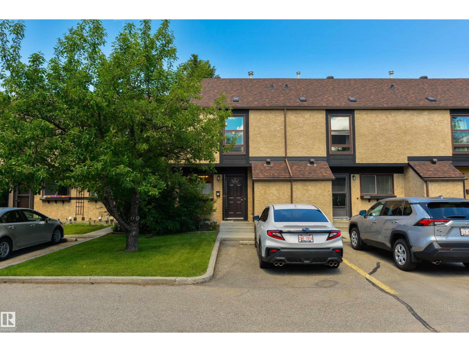 12062 25 Av NW, Edmonton, Alberta  T6J 4L3 - Photo 2 - E4498448