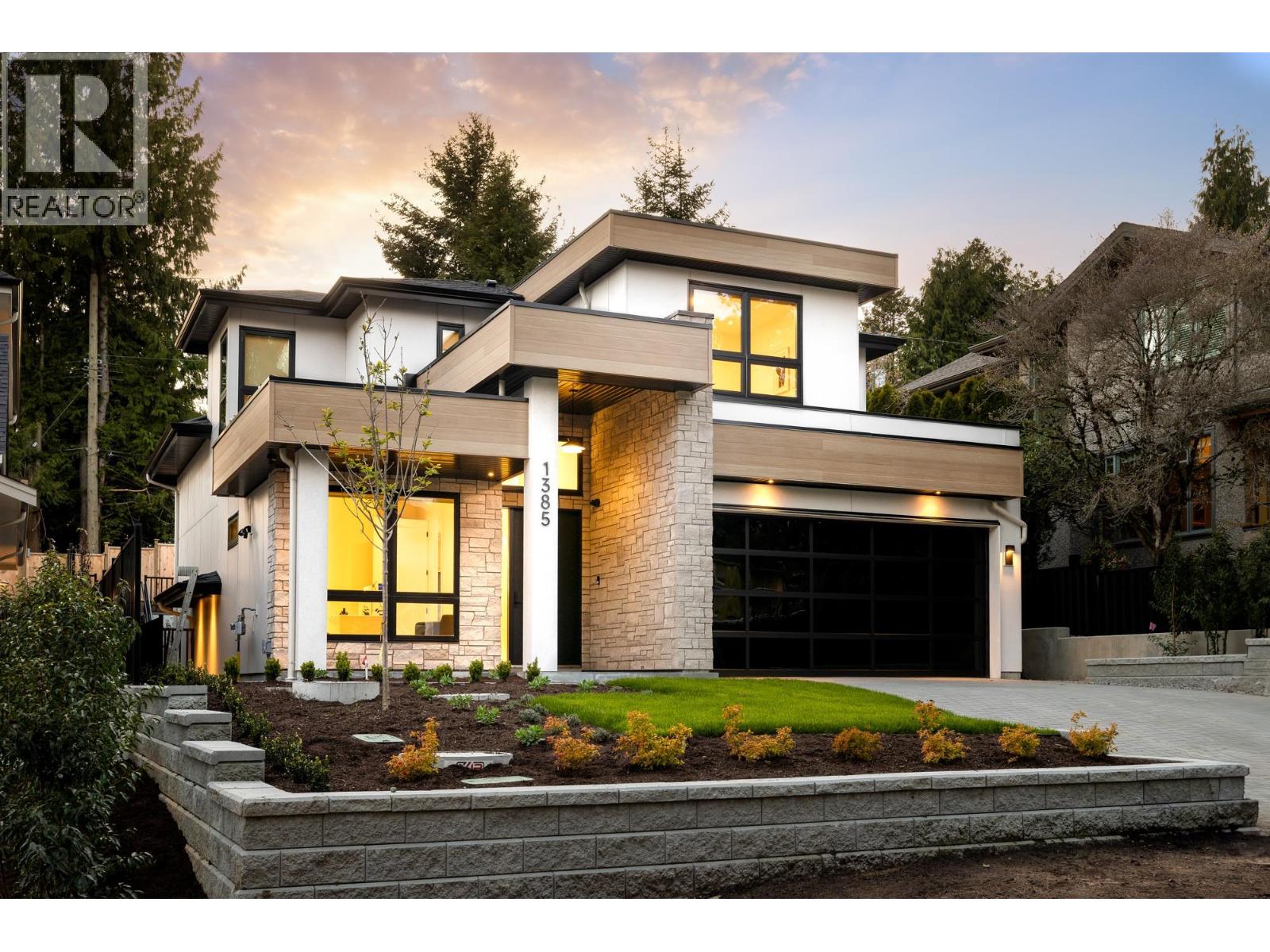 1385 19TH STREET, West Vancouver