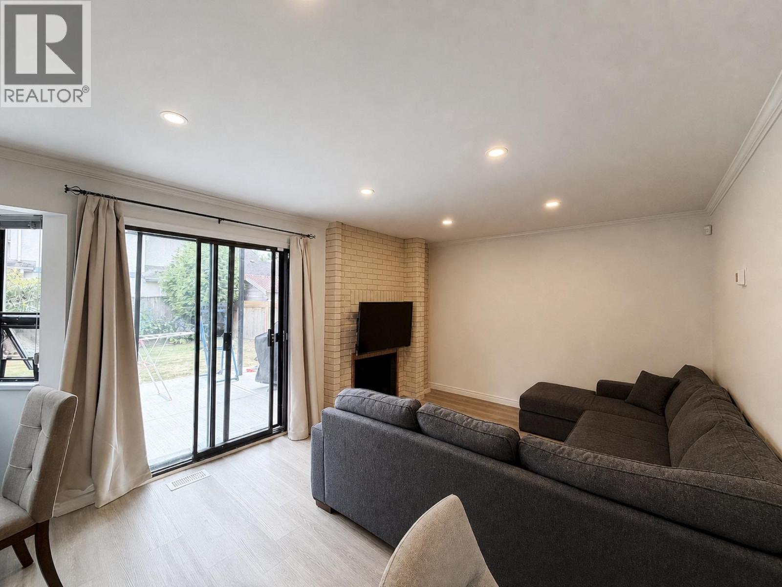 43XX BONAVISTA DRIVE — photo 2