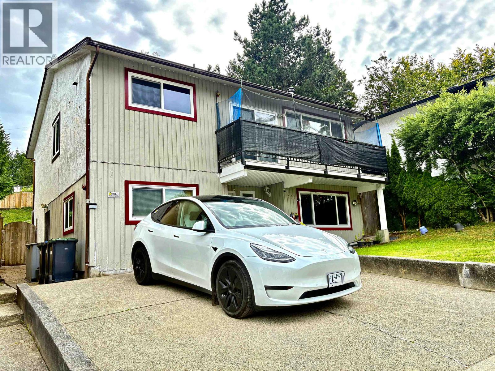 257 ANGELA DRIVE, Port Moody, British Columbia