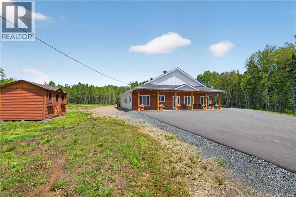 1321 Principale, Beresford, New Brunswick  E8K 1A1 - Photo 7 - NB141663