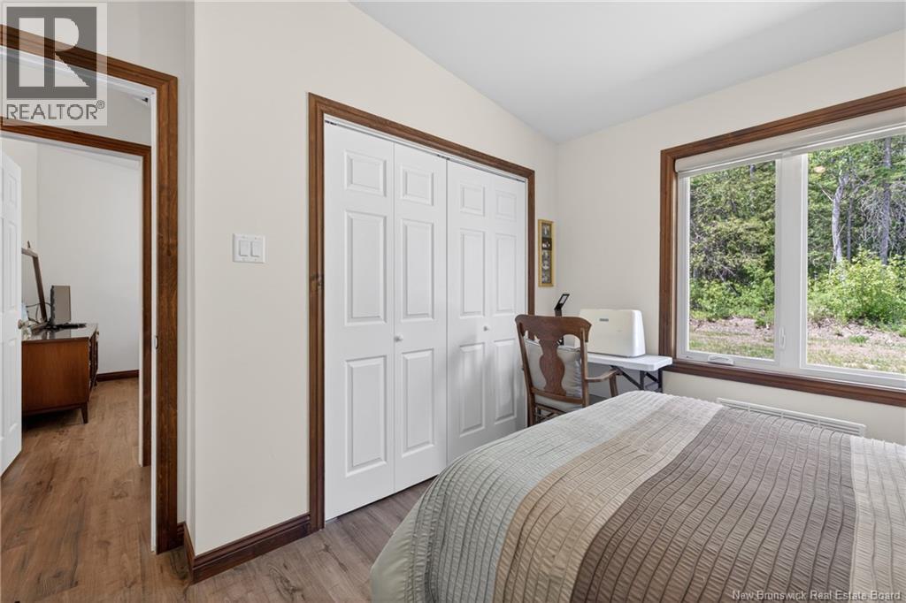 1321 Principale, Beresford, New Brunswick  E8K 1A1 - Photo 46 - NB141663
