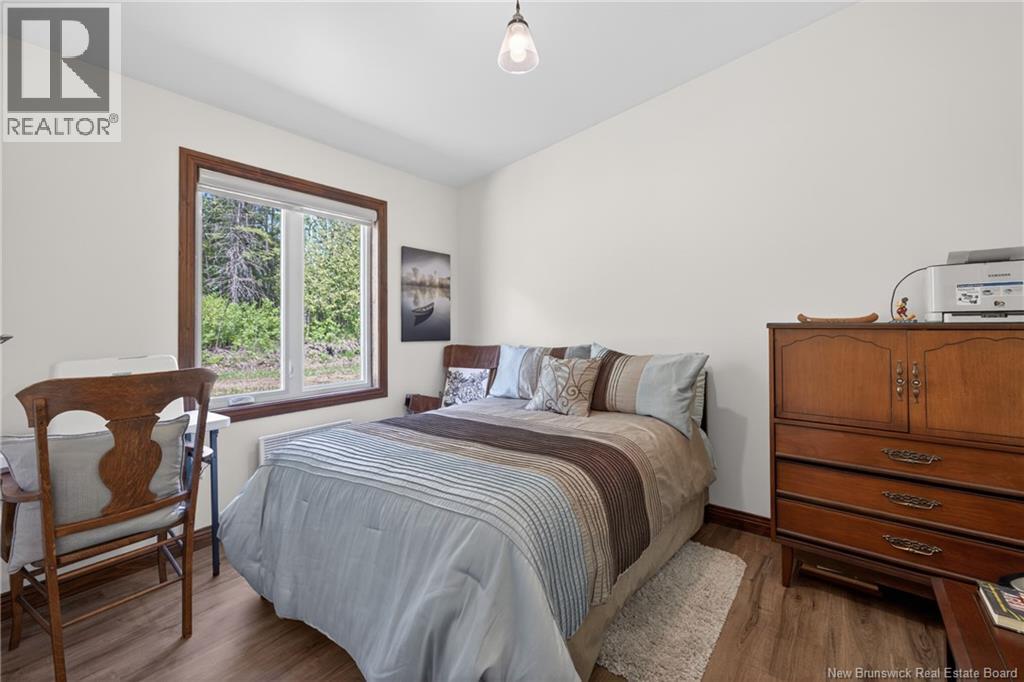 1321 Principale, Beresford, New Brunswick  E8K 1A1 - Photo 45 - NB141663