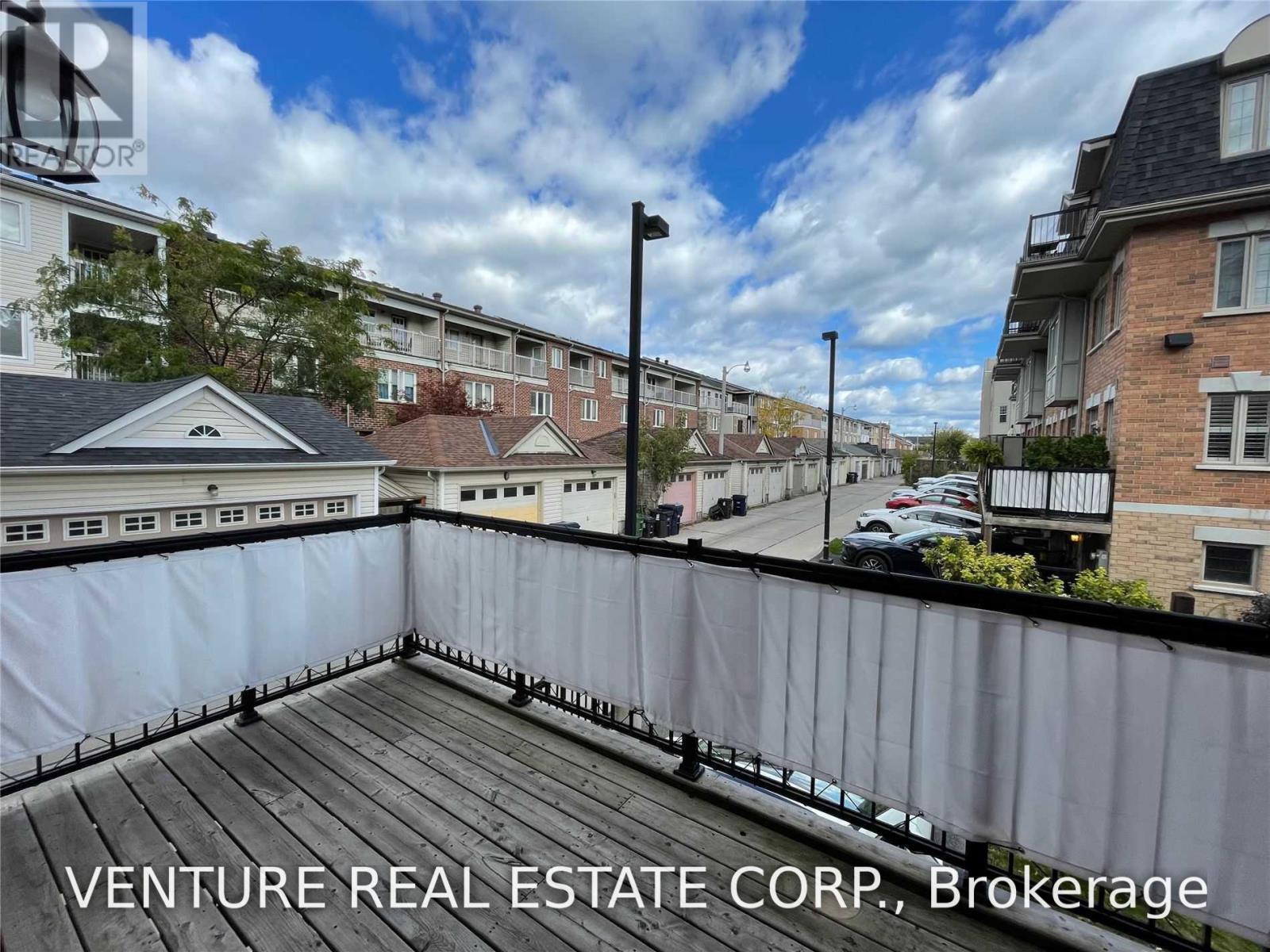 31 Ted Reeve Drive, Toronto, Ontario  M4E 3T7 - Photo 11 - E13553966