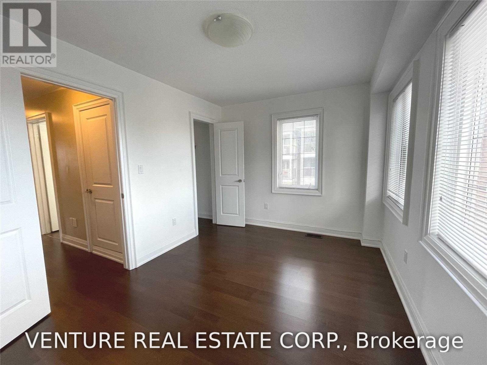 31 Ted Reeve Drive, Toronto, Ontario  M4E 3T7 - Photo 14 - E13553966