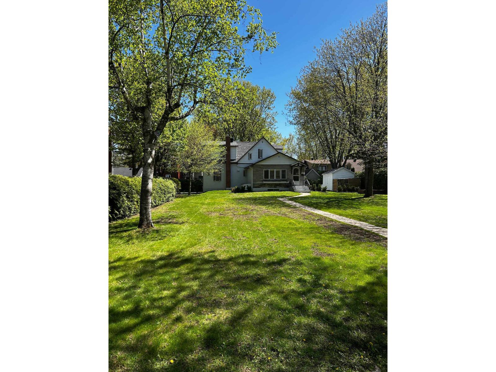 40 Rue Hôtel-de-Ville Vaudreuil-Dorion Quebec Canada J7V1N1 3