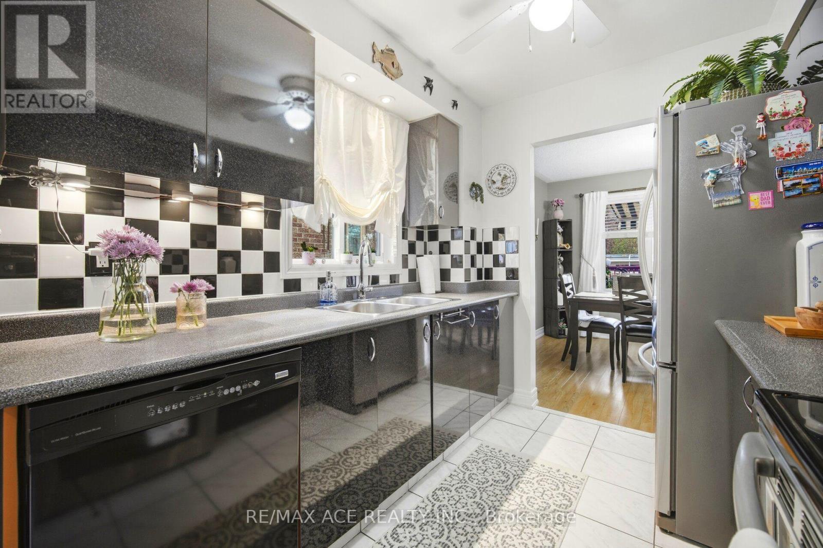 17 Metzak Drive, Brampton, Ontario  L6Z 4N3 - Photo 16 - W13553198