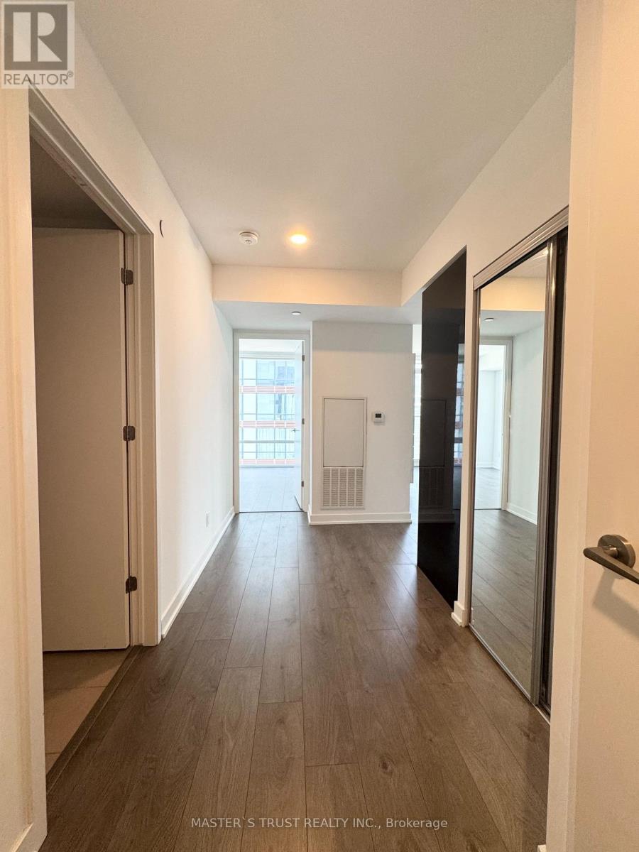 1905 - 501 Yonge Street, Toronto, Ontario  M4Y 0G8 - Photo 2 - C13554048