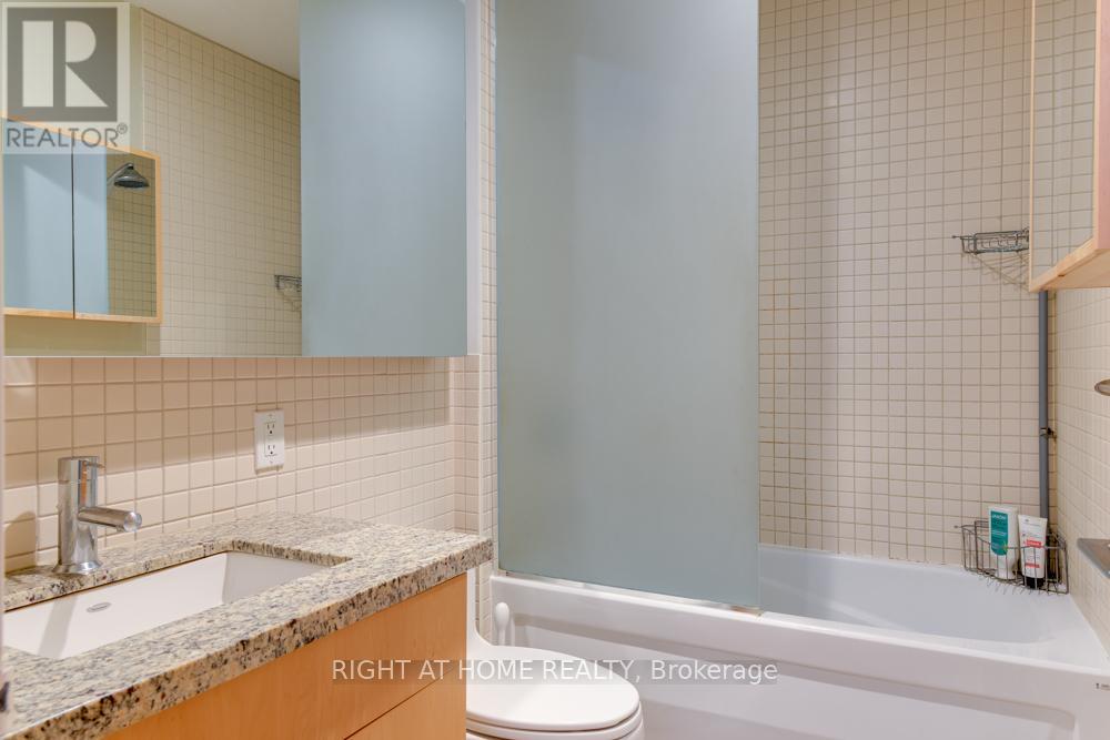 323 - 1 Shaw Street, Toronto, Ontario M6K 0A1 - Photo 15 - C13554070