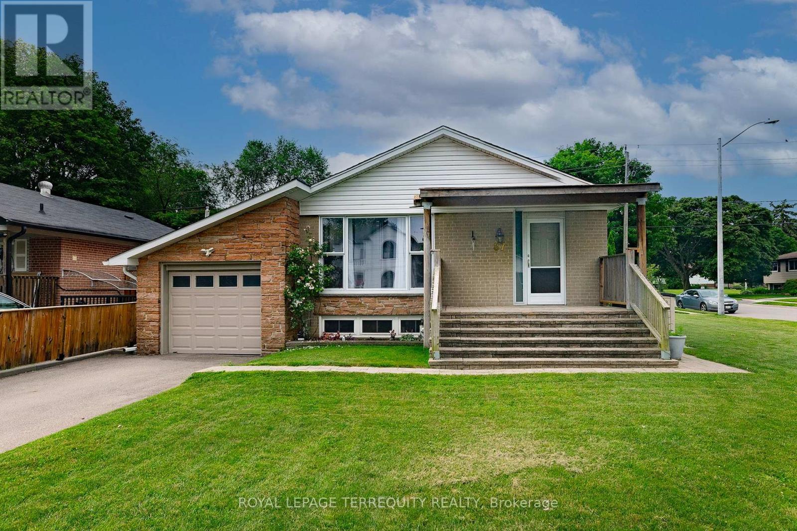 87 EMPEROR (UPPER) STREET, Ajax (South East)