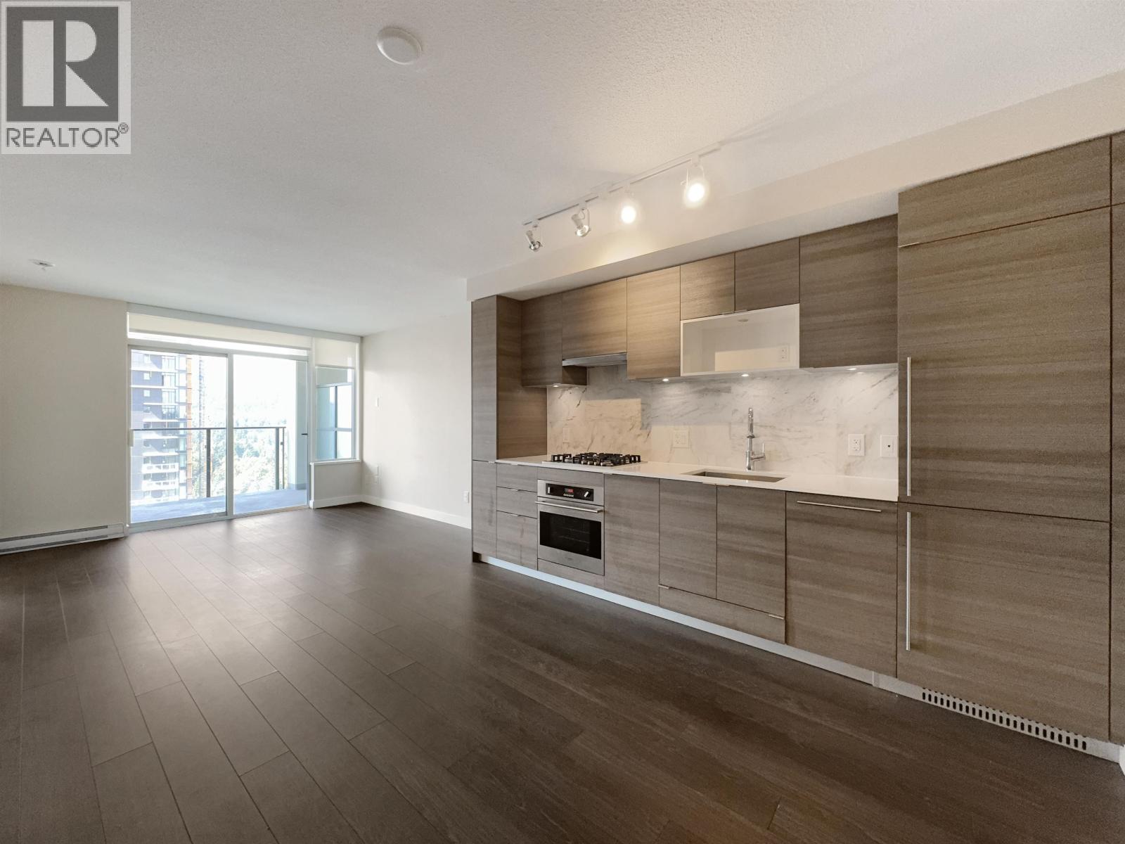 22xx 602 COMO LAKE, Coquitlam
