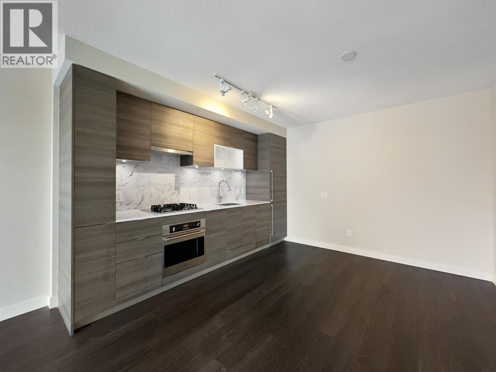 22xx 602 Como Lake, Coquitlam, British Columbia  V3G 0G2 - Photo 3 - R3145339