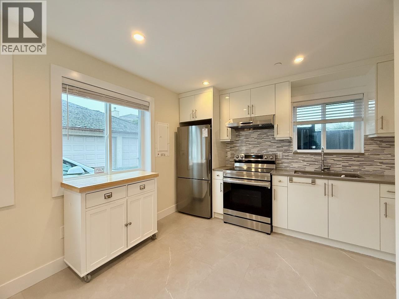 6X W 47TH AVENUE
