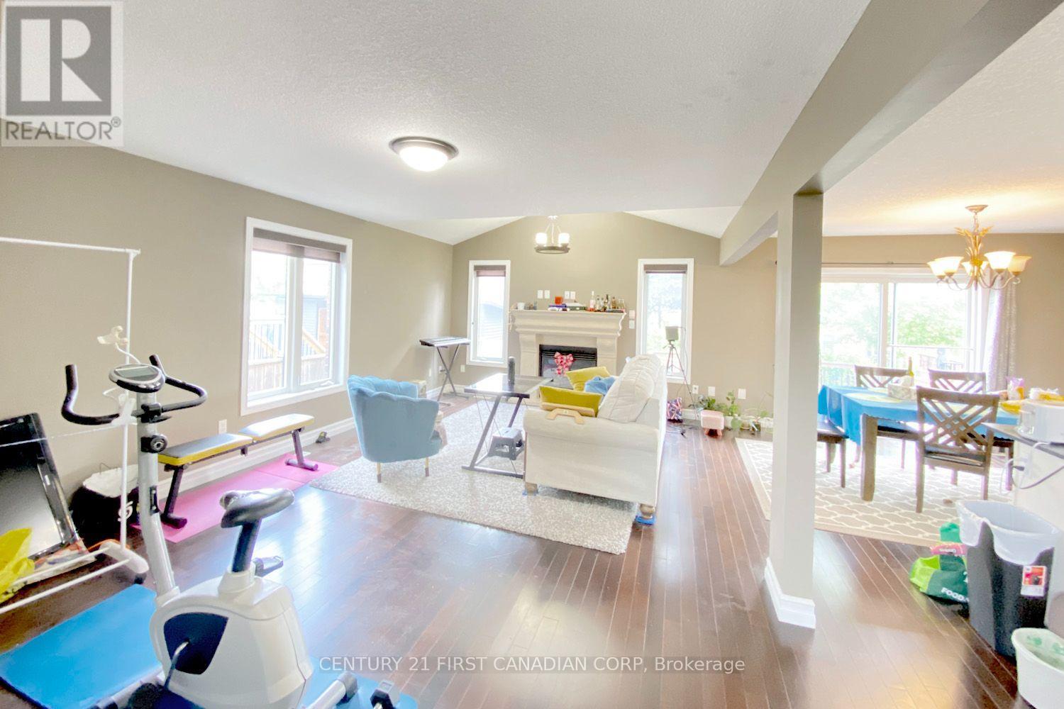 858 Roulston Street, London North, Ontario  N6H 0E4 - Photo 2 - X13554150