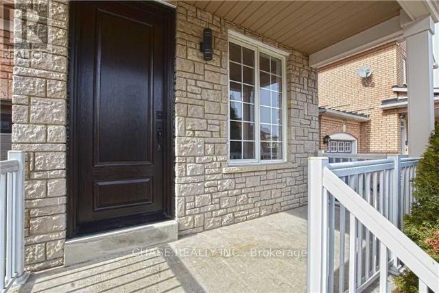 3811 Tacc Drive, Mississauga, Ontario  L5M 6X3 - Photo 2 - W13554114