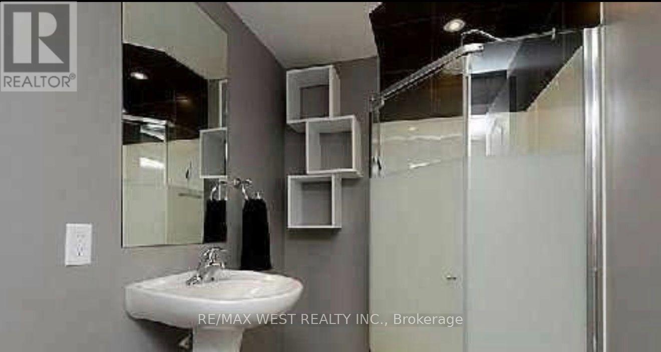8 Callalily Road, Brampton, Ontario  L7A 0M1 - Photo 14 - W13554124