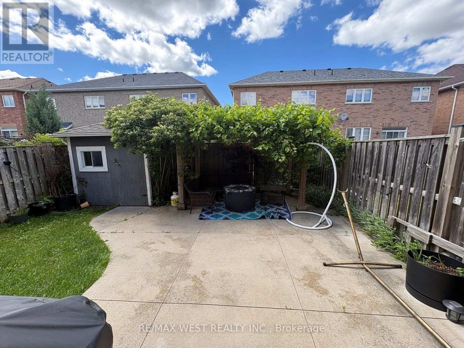 8 Callalily Road, Brampton, Ontario  L7A 0M1 - Photo 15 - W13554124