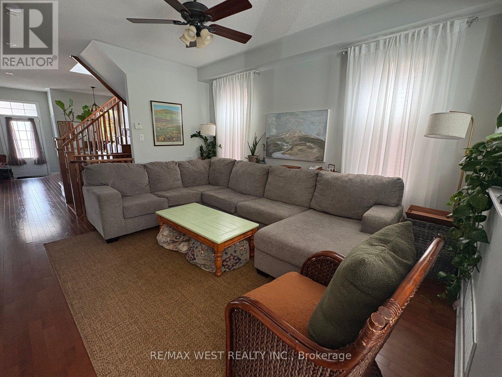 8 Callalily Road, Brampton, Ontario  L7A 0M1 - Photo 2 - W13554124