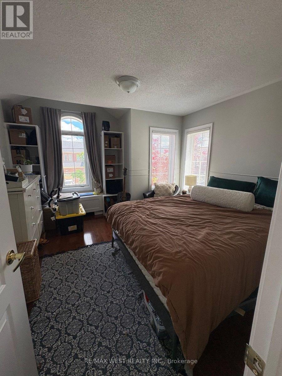8 Callalily Road, Brampton, Ontario  L7A 0M1 - Photo 9 - W13554124