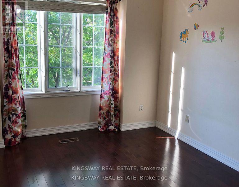 722 Four Winds Way, Mississauga, Ontario  L5R 3V4 - Photo 10 - W13554136