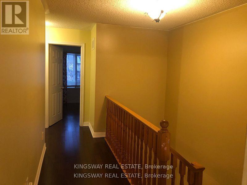 722 Four Winds Way, Mississauga, Ontario  L5R 3V4 - Photo 11 - W13554136