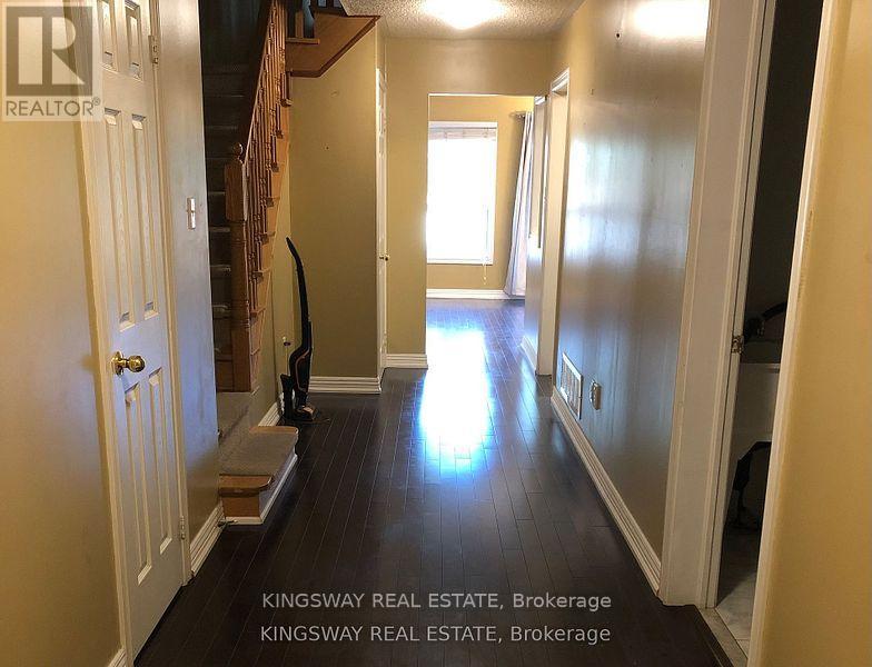 722 Four Winds Way, Mississauga, Ontario  L5R 3V4 - Photo 5 - W13554136