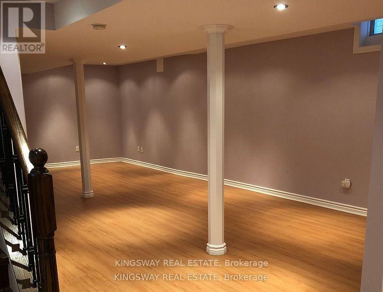 722 Four Winds Way, Mississauga, Ontario  L5R 3V4 - Photo 8 - W13554136