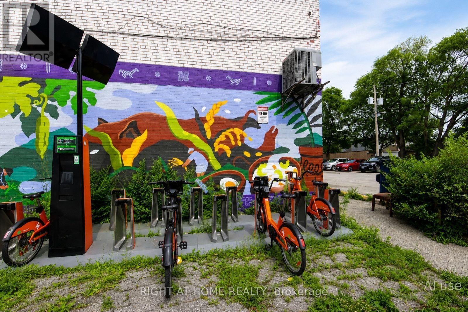 C - 2889 St Clair Avenue E, Toronto, Ontario  M4B 1N5 - Photo 4 - E13113026