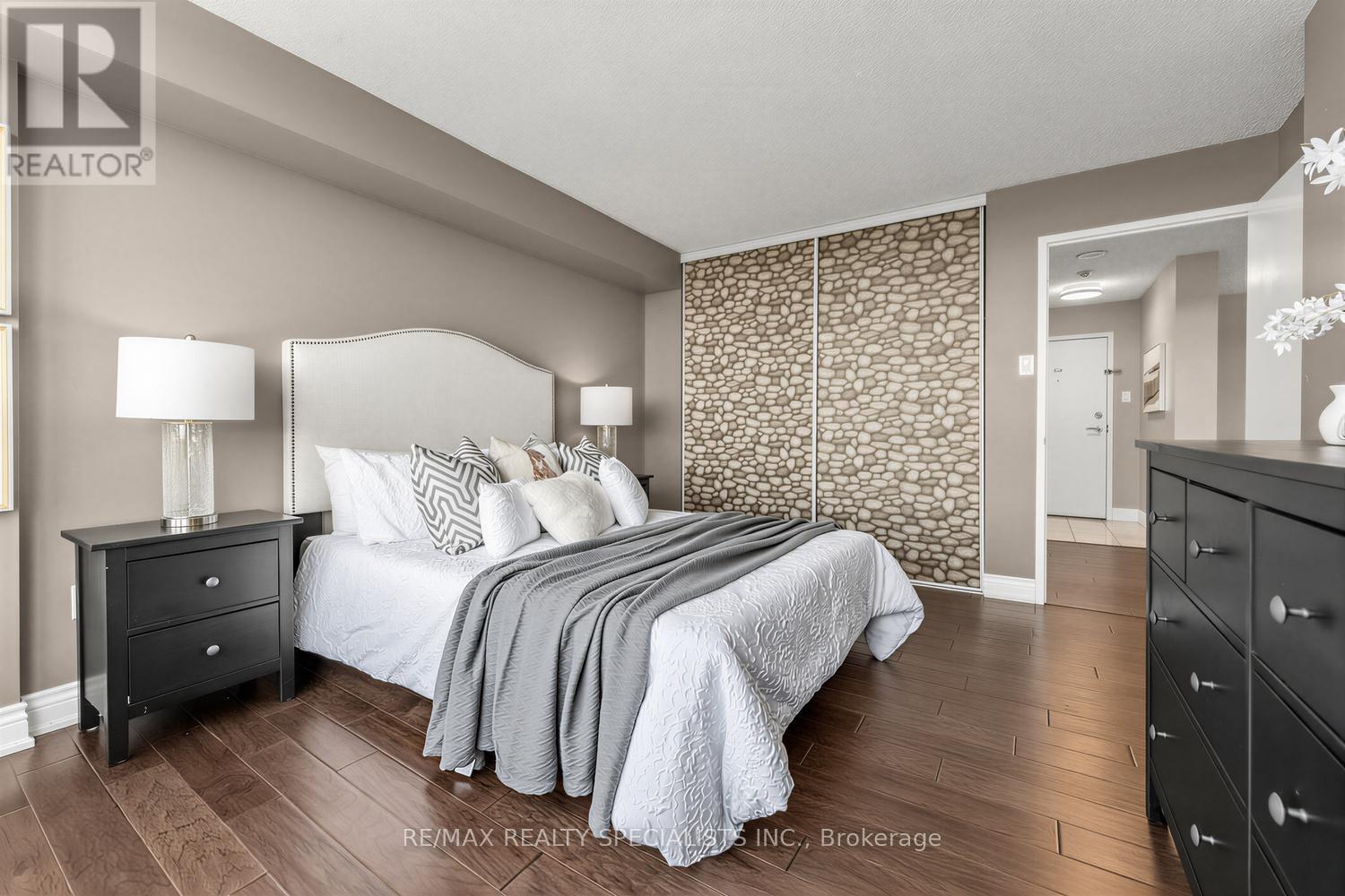 1006 - 10 Laurelcrest Street, Brampton, Ontario  L6S 5Y3 - Photo 15 - W13492178