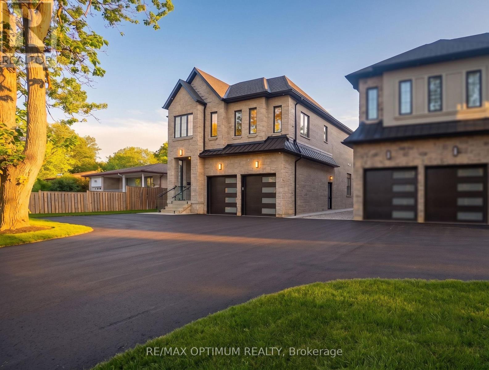 30 MCLAUGHLIN ROAD N, Brampton, Ontario
