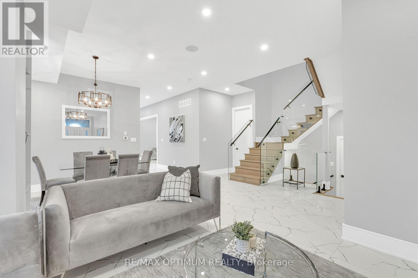 30 Mclaughlin Road N, Brampton, Ontario L6X 1Y7 - Photo 8 - W13489068