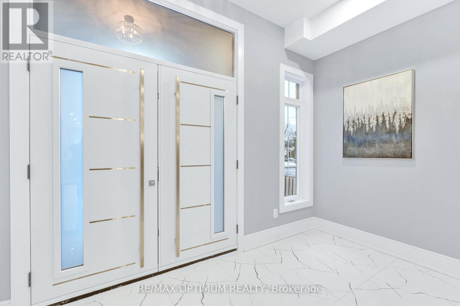 30 Mclaughlin Road N, Brampton, Ontario L6X 1Y7 - Photo 5 - W13489068