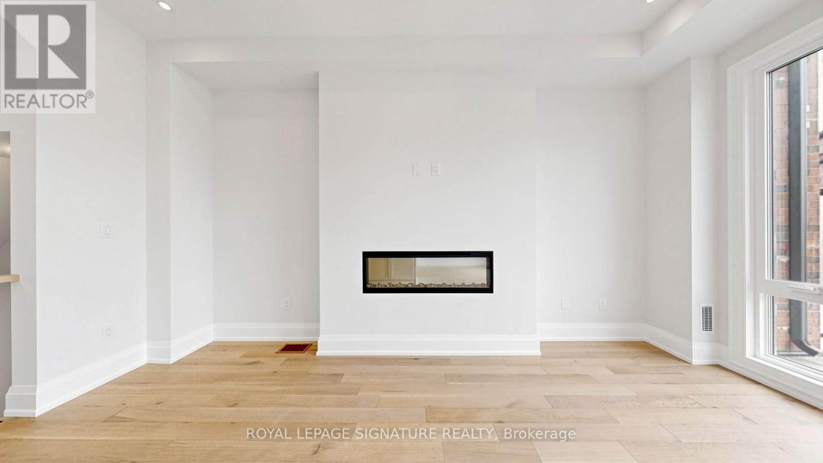433 York Downs Boulevard, Markham, Ontario  L6C 3R3 - Photo 9 - N13487092