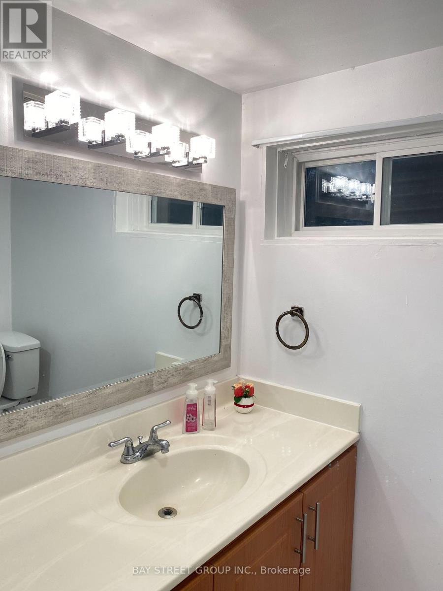 Bsmt - 197 Goldhawk Street, Toronto, Ontario  M1V 1X1 - Photo 14 - E13554210