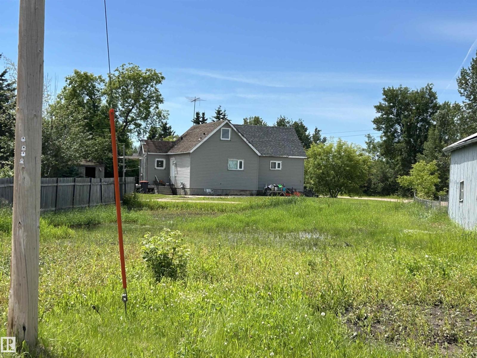 5005 51 AV, Newbrook, Alberta