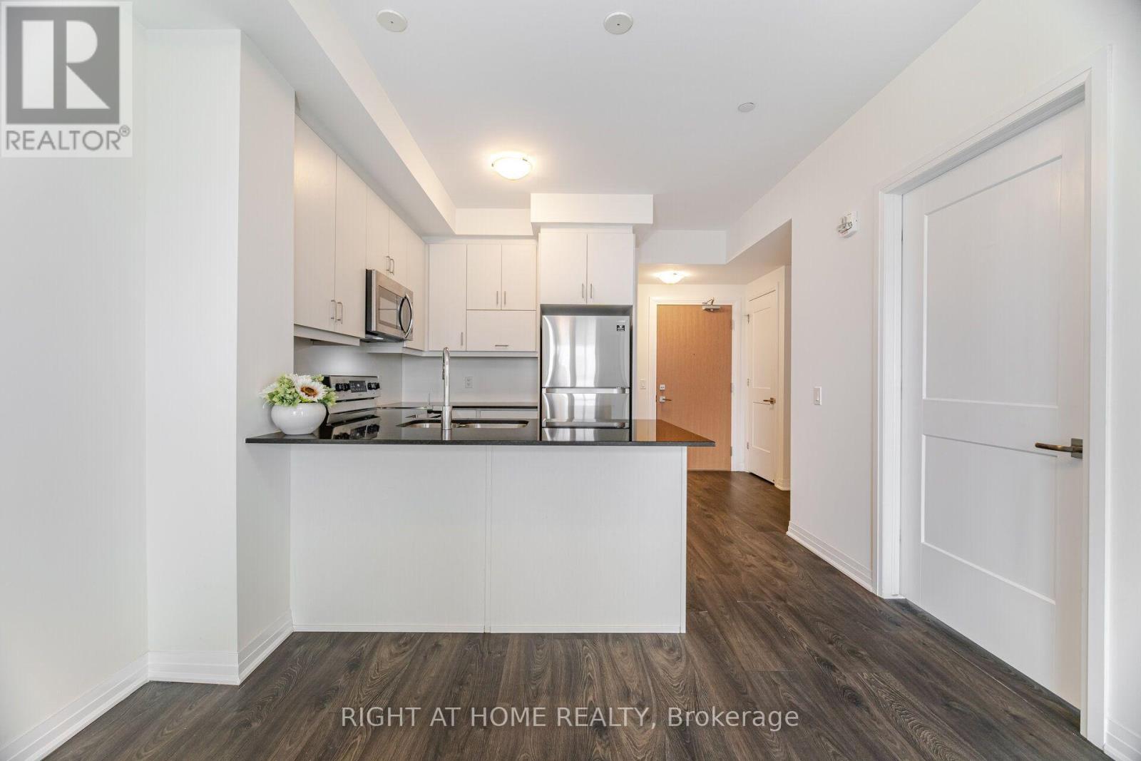 119 - 128 Grovewood Common, Oakville, Ontario  L6H 0X3 - Photo 11 - W13554238