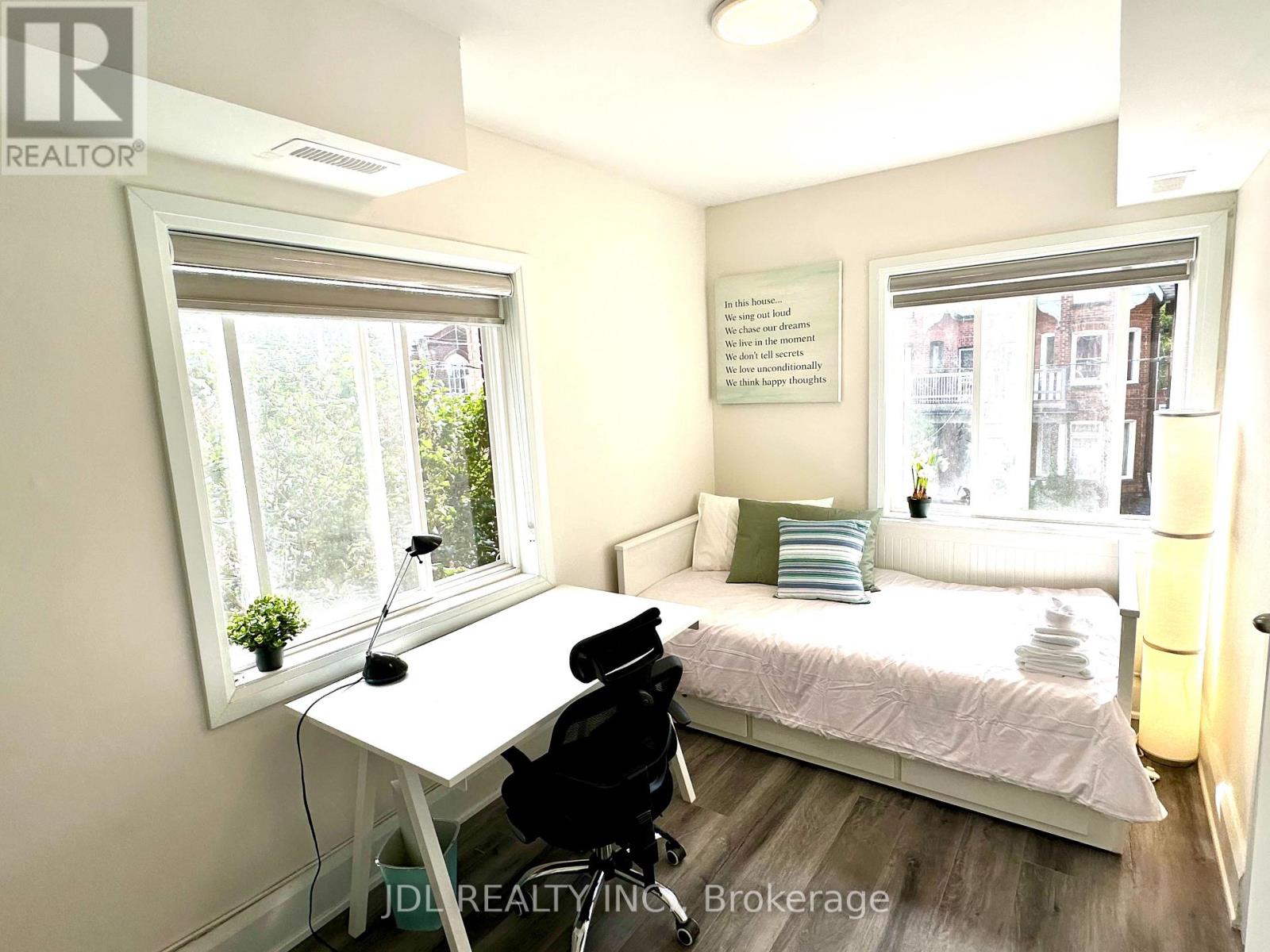 5 - 5 Sorauren Avenue, Toronto, Ontario  M6R 2C6 - Photo 10 - W13554240