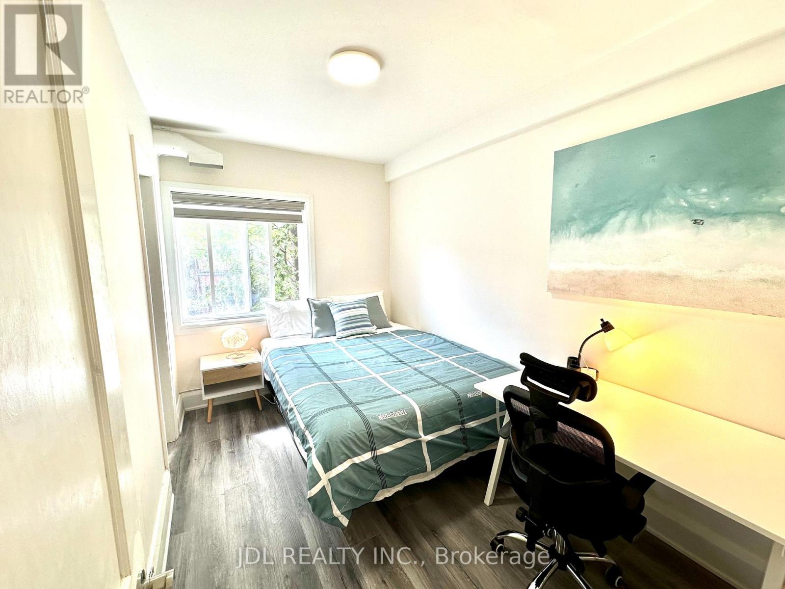 5 - 5 Sorauren Avenue, Toronto, Ontario  M6R 2C6 - Photo 11 - W13554240