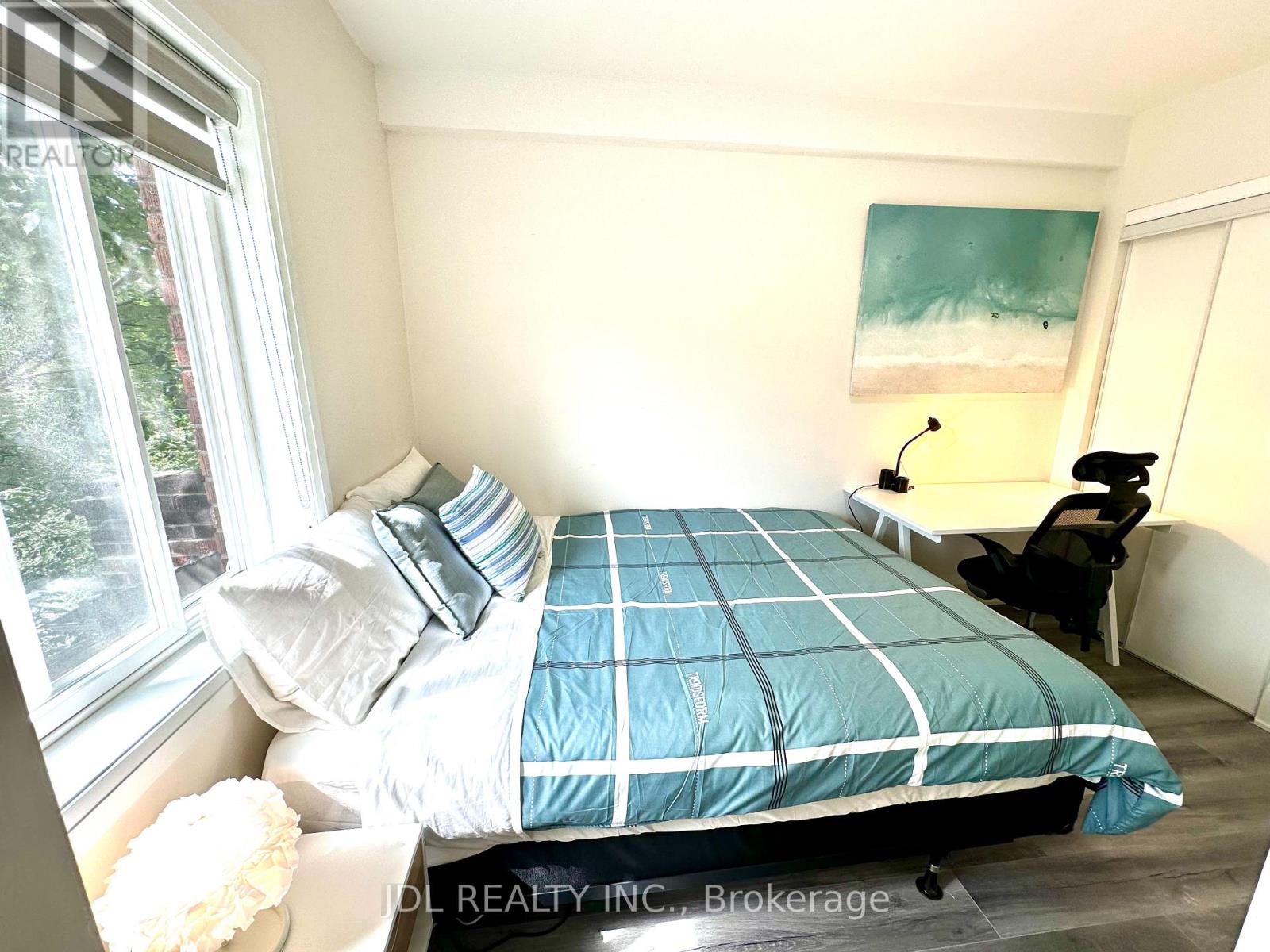 5 - 5 Sorauren Avenue, Toronto, Ontario  M6R 2C6 - Photo 12 - W13554240