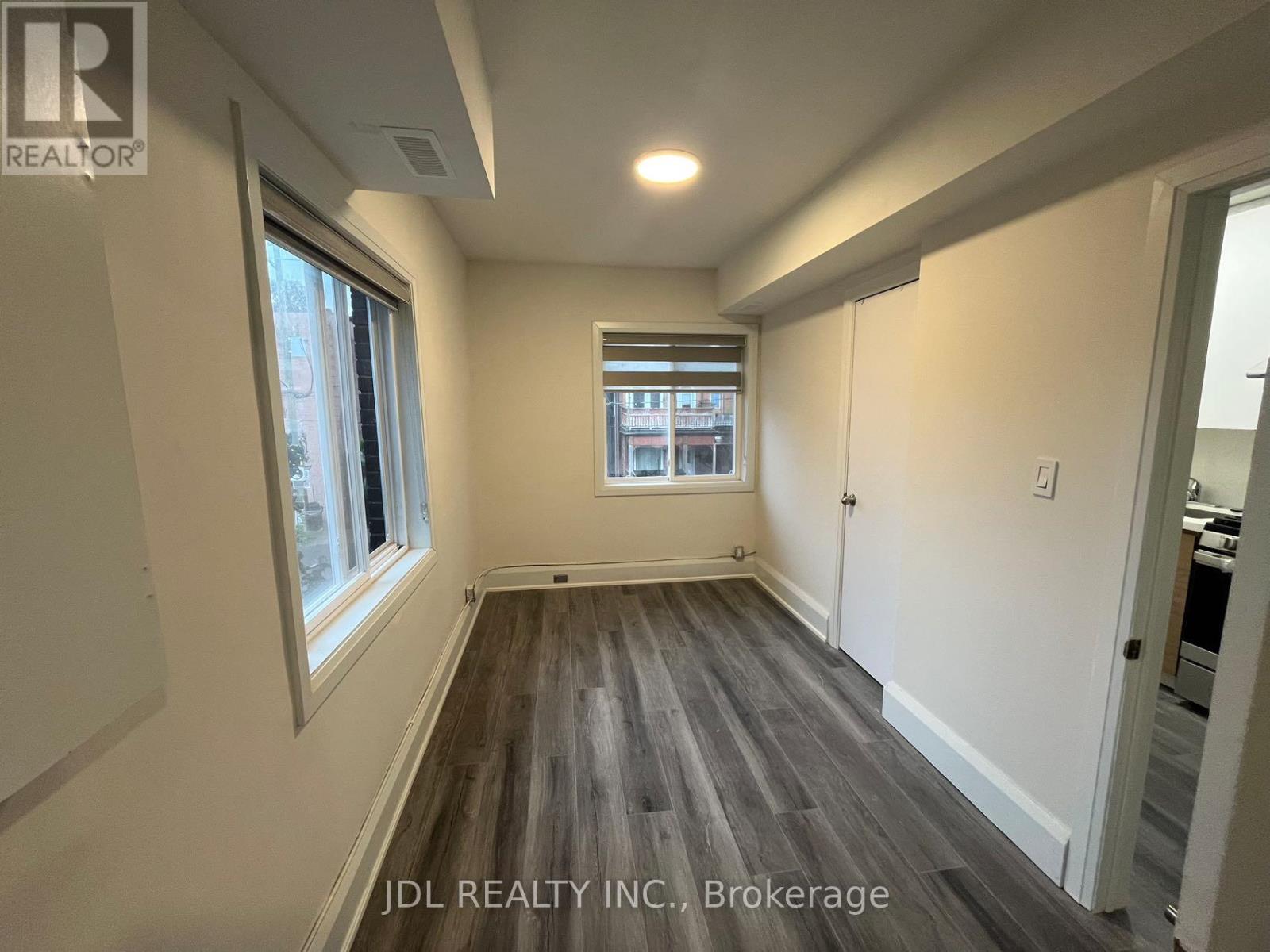 5 - 5 Sorauren Avenue, Toronto, Ontario  M6R 2C6 - Photo 7 - W13554240