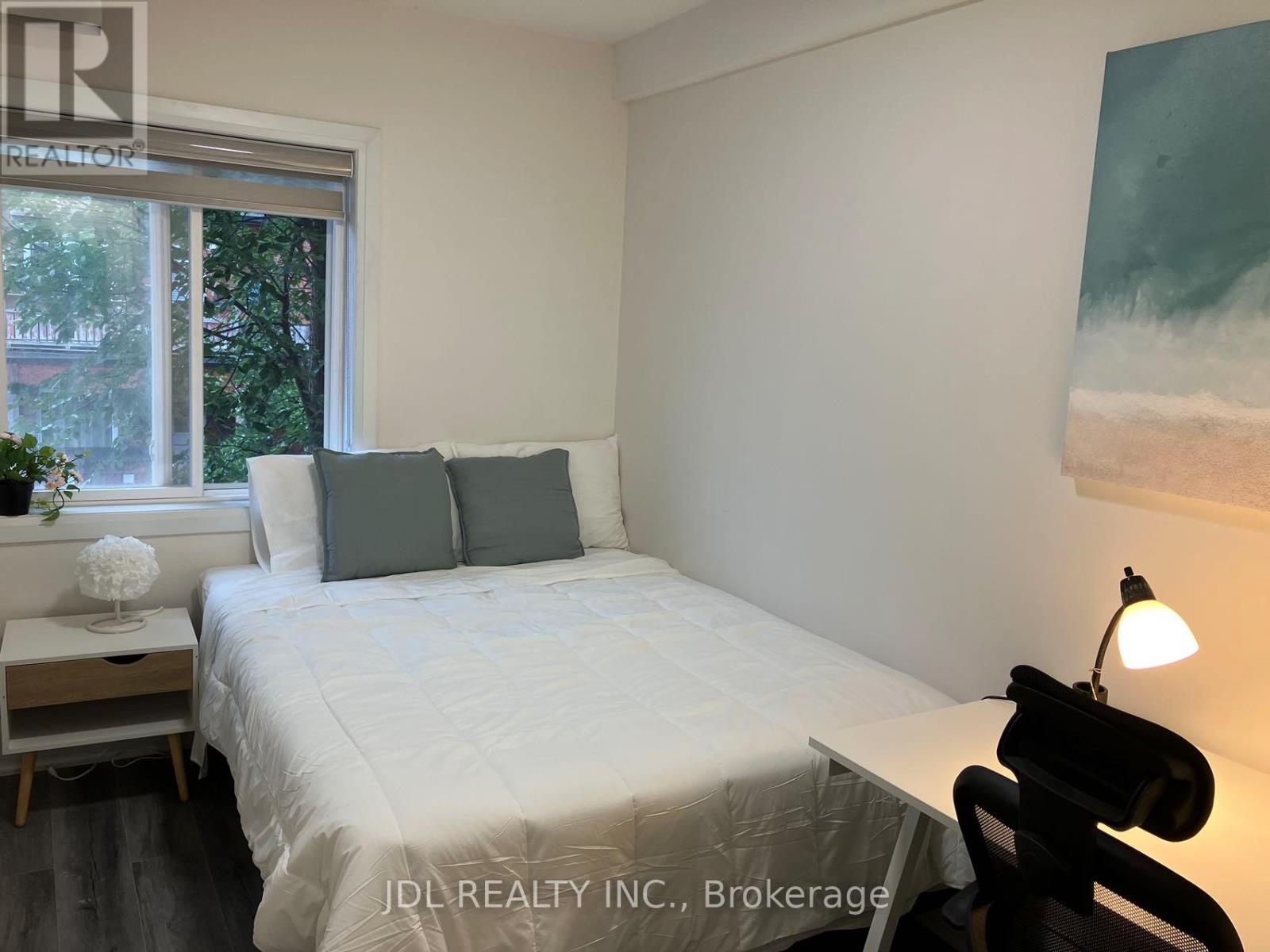 5 - 5 Sorauren Avenue, Toronto, Ontario  M6R 2C6 - Photo 9 - W13554240