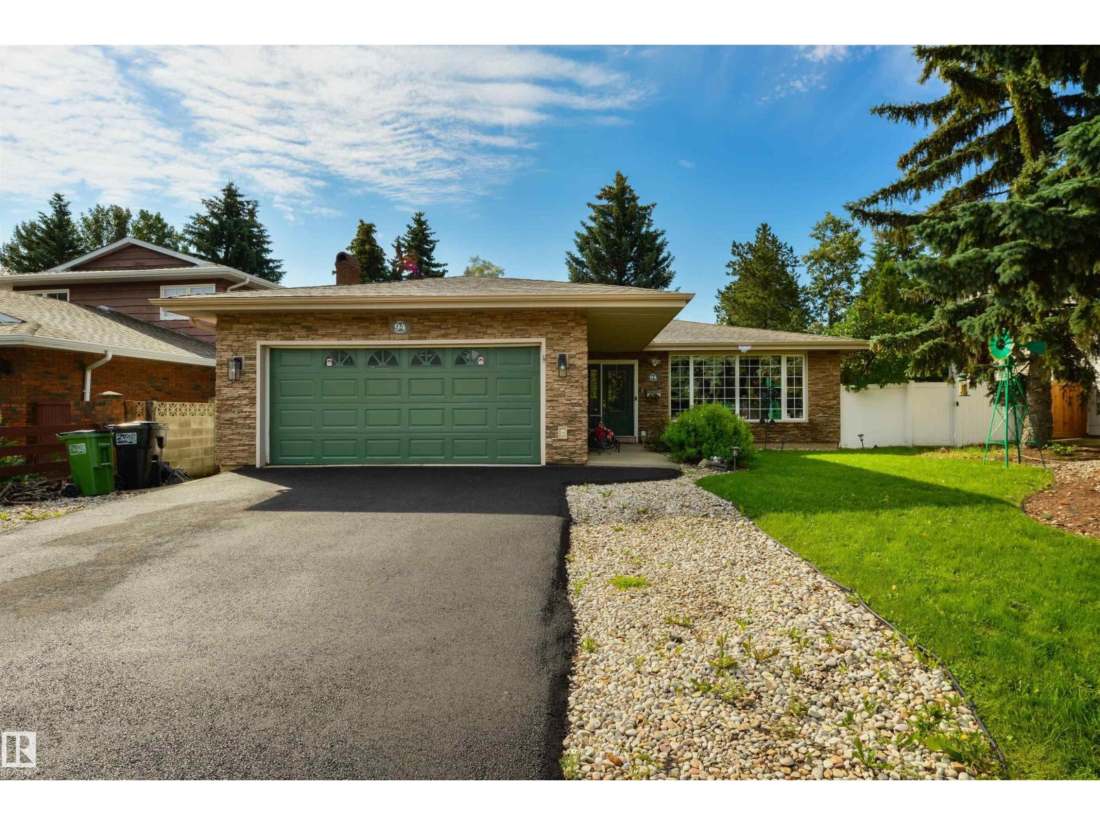 94 Wolf Cr NW, Edmonton, Alberta  T5T 1E2 - Photo 2 - E4498457