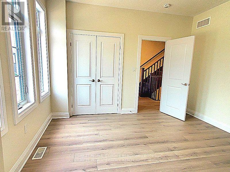 255 Raspberry Place, Waterloo, Ontario  N2V 0H3 - Photo 15 - X13554202